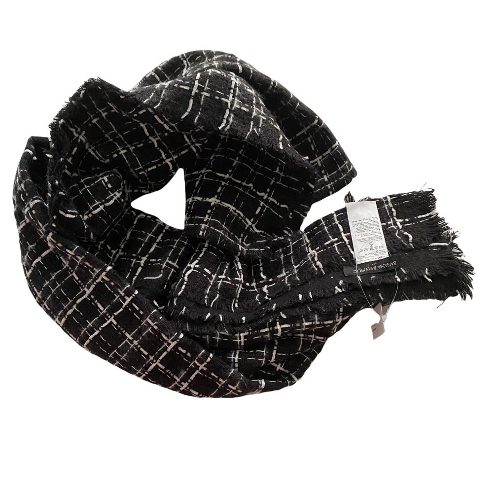 Banana Republic  Black and White Scarf OS